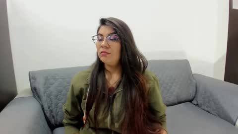 luna  online show from November 7, 2025, 11:21 am