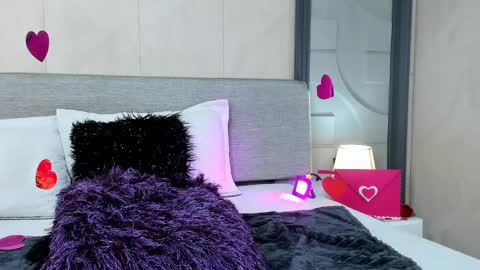  Luna Fioree  online show from February 20, 2025, 9:20 pm