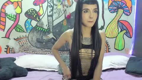 luna_gc online show from September 16, 2025, 9:27 pm