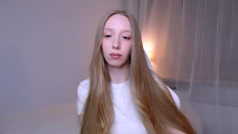 Luna online show from April 17, 2026, 9:18 pm