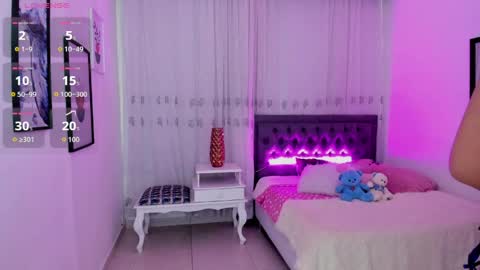 Luna online show from May 22, 2026, 7:41 pm
