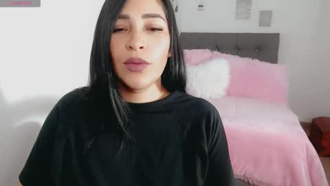 Snapshot of luna_lgomez chatting on February 23, 2026, 12:35 pm luna online show from February 23, 2026, 12:35 pm