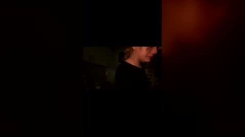 Snapshot of luna_linn chatting on February 25, 2026, 2:37 pm Luna online show from February 25, 2026, 2:37 pm