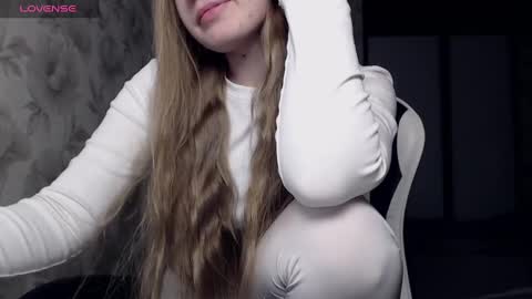 Luna online show from December 12, 2024, 8:21 pm