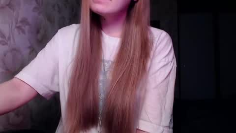 Luna online show from January 2, 2025, 3:29 pm