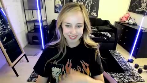 Luna online show from July 13, 2026, 2:47 am