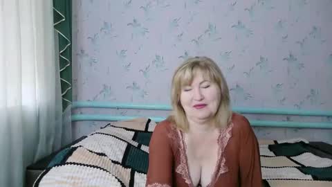 luna_lure11 online show from November 7, 2025, 10:04 am
