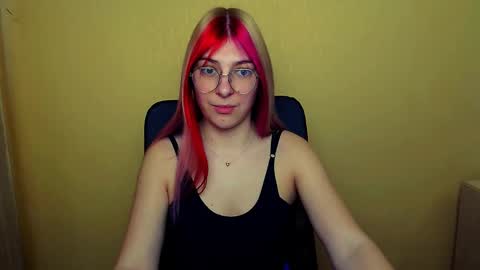 Snapshot of luna_lush_ chatting on February 20, 2025, 9:11 am Luna online show from February 20, 2025, 9:11 am