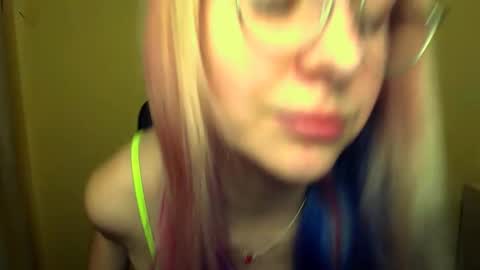 Snapshot of luna_lush_ chatting on March 11, 2025, 8:20 am Luna online show from March 11, 2025, 8:20 am