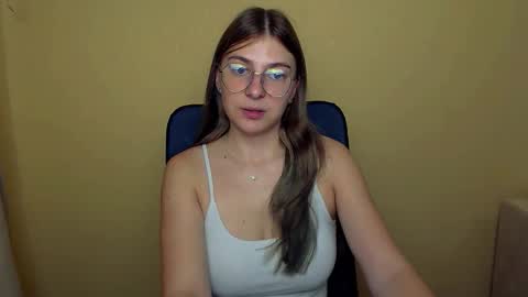 Snapshot of luna_lush_ chatting on September 12, 2025, 8:58 am Luna online show from September 12, 2025, 8:58 am