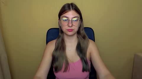 Snapshot of luna_lush_ chatting on September 13, 2025, 8:14 am Luna online show from September 13, 2025, 8:14 am