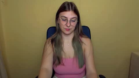 Snapshot of luna_lush_ chatting on September 24, 2025, 1:25 pm Luna online show from September 24, 2025, 1:25 pm