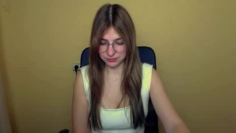 Snapshot of luna_lush_ chatting on October 23, 2025, 8:35 am Luna online show from October 23, 2025, 8:35 am