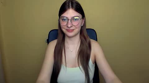 Snapshot of luna_lush_ chatting on February 25, 2026, 4:16 pm Luna online show from February 25, 2026, 4:16 pm