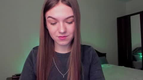 Luna online show from February 7, 2026, 4:27 am