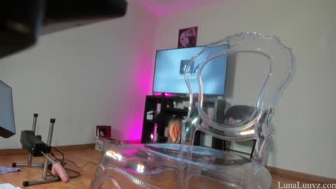 Luna Luuvz online show from October 1, 2025, 4:18 am