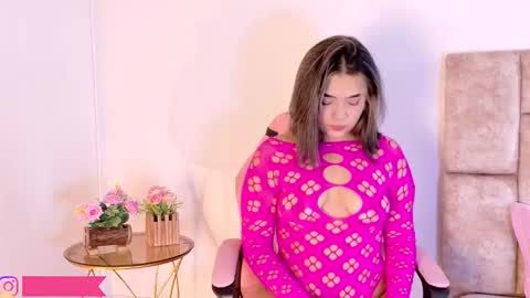   online show from November 15, 2025, 8:27 pm