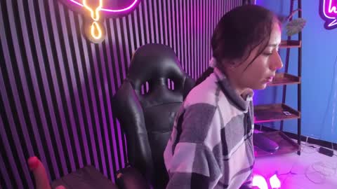 Luna Rosse  online show from April 7, 2026, 12:16 pm