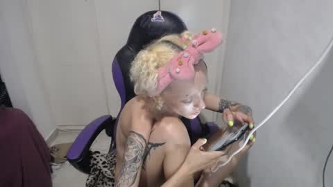 Luna online show from December 18, 2024, 6:43 am