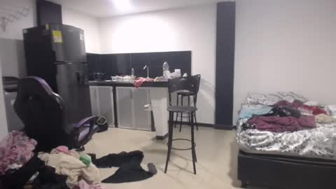 Luna online show from March 6, 2025, 3:45 pm