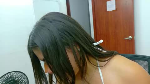 Snapshot of luna_rousse26 chatting on May 11, 2026, 2:45 pm luna_rousse26 online show from May 11, 2026, 2:45 pm