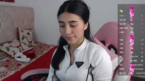 Snapshot of luna_roussee chatting on December 2, 2024, 12:52 am luna_roussee online show from December 2, 2024, 12:52 am