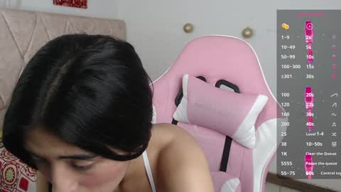 Snapshot of luna_roussee chatting on December 13, 2024, 4:54 am luna_roussee online show from December 13, 2024, 4:54 am