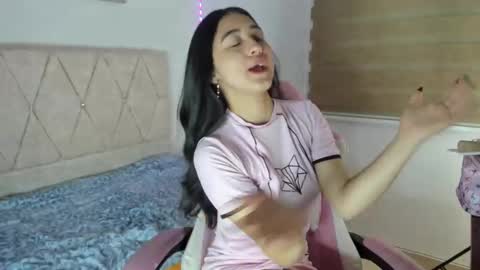 Snapshot of luna_roussee chatting on October 1, 2025, 10:49 pm luna_roussee online show from October 1, 2025, 10:49 pm
