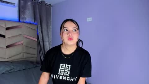 Luna  online show from December 2, 2025, 12:21 pm