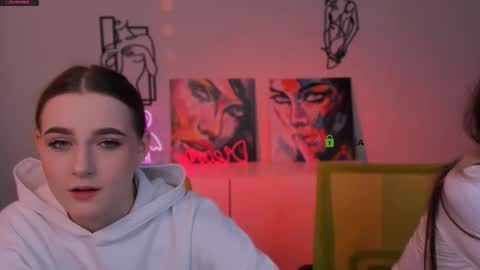 Luna online show from November 7, 2025, 5:40 am