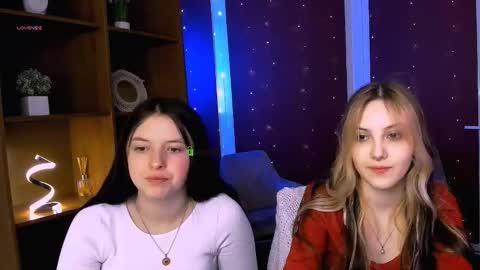 Luna online show from December 15, 2025, 6:06 am