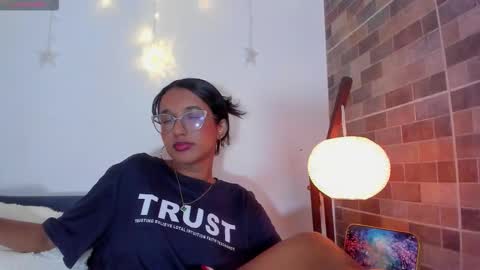 Snapshot of luna_valen chatting on February 3, 2026, 9:31 pm luna_valen online show from February 3, 2026, 9:31 pm
