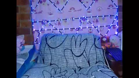 Snapshot of luna_vixxen chatting on February 12, 2026, 4:40 am luna_vixxen online show from February 12, 2026, 4:40 am