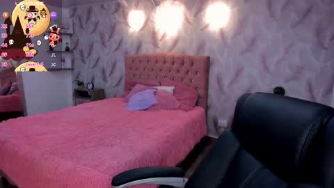  Luna online show from October 14, 2025, 2:45 am