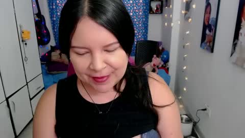 luna_withe online show from September 13, 2025, 9:14 pm