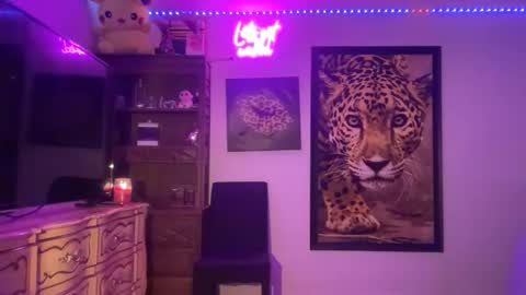 Snapshot of lunaa_11 chatting on January 9, 2026, 9:49 pm lunaa_11 online show from January 9, 2026, 9:49 pm