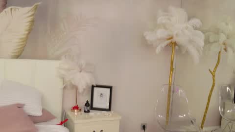 Luna online show from March 2, 2026, 7:15 am