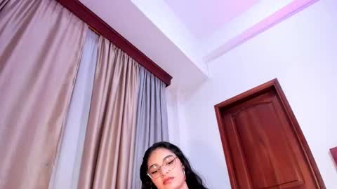 Luna Aspen online show from September 24, 2025, 8:34 pm