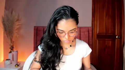 Luna Aspen online show from March 21, 2026, 5:49 pm