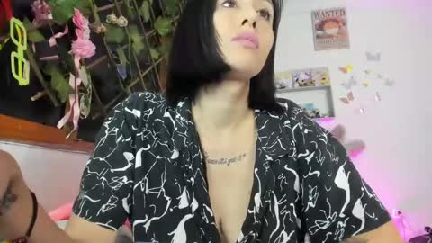 Snapshot of lunacristal_moon chatting on February 22, 2025, 11:02 am lunacristal_moon online show from February 22, 2025, 11:02 am