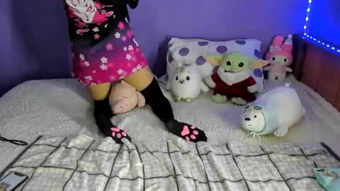 Snapshot of lunacristal_moon chatting on February 13, 2026, 6:20 am lunacristal_moon online show from February 13, 2026, 6:20 am