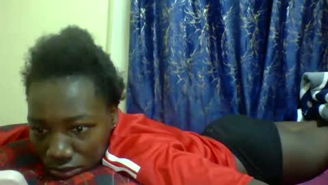 lunah_kitty online show from April 30, 2026, 9:48 am