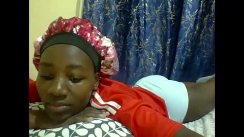 lunah_kitty online show from May 1, 2026, 6:34 pm