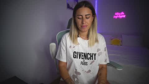 Laura online show from October 28, 2025, 3:14 pm