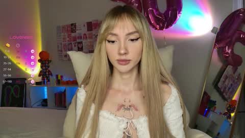 Luna online show from November 20, 2025, 11:04 pm