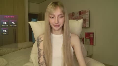 Luna online show from March 9, 2026, 2:26 am