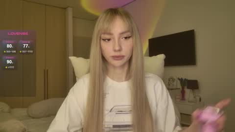 Luna online show from March 15, 2026, 2:28 am