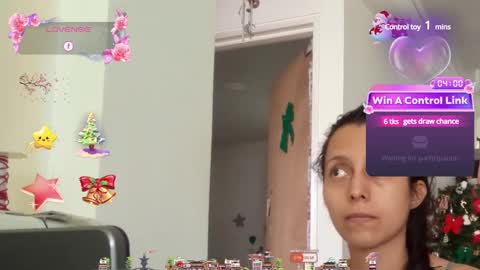 Snapshot of lunamoon_17 chatting on December 16, 2024, 6:05 pm LUNA online show from December 16, 2024, 6:05 pm