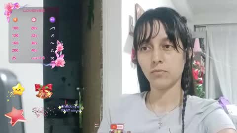 Snapshot of lunamoon_17 chatting on January 4, 2025, 11:38 pm LUNA online show from January 4, 2025, 11:38 pm