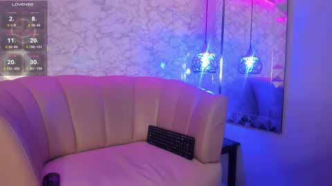 Luna online show from February 22, 2025, 3:47 pm